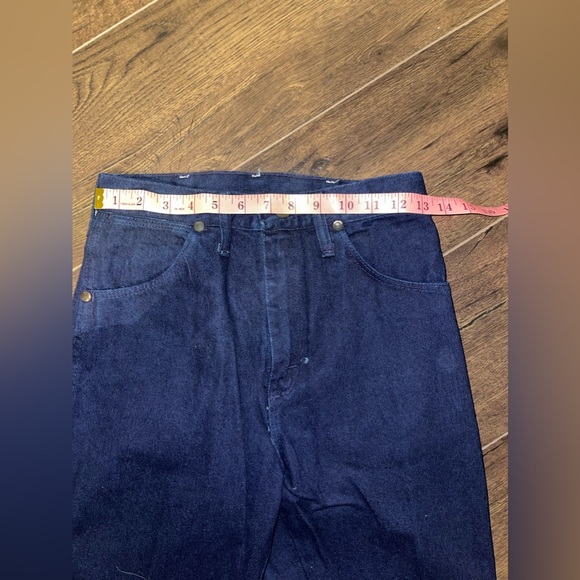 Vintage Women’s Wrangler Blue Jeans - Picture 6 of 9